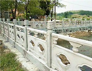 標(biāo)準(zhǔn)仿青石水泥河道、橋梁護(hù)欄